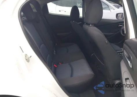 2018 Toyota Yaris Ia z USA, uszkodzony, nr VIN 3MYDLBYV4JY302016